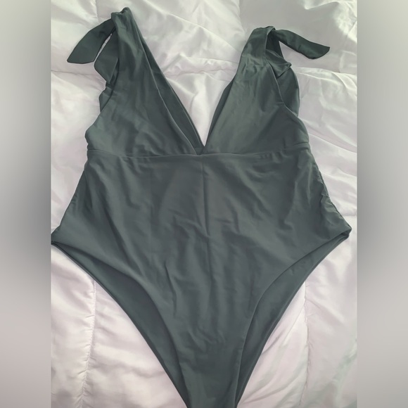 SHEIN Other - One piece swimsuit